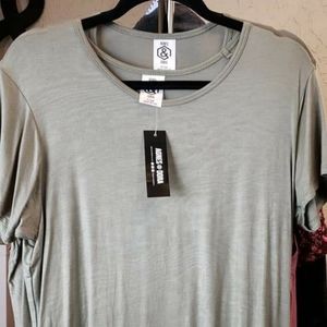 Agnes and Dora Basic Tee